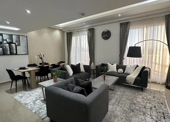 Fully Upgraded 2 Bedroom Apartment In Jumerah Village Circle