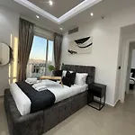 Fully Upgraded 2 Bedroom Apartment In Jumerah Village Circle